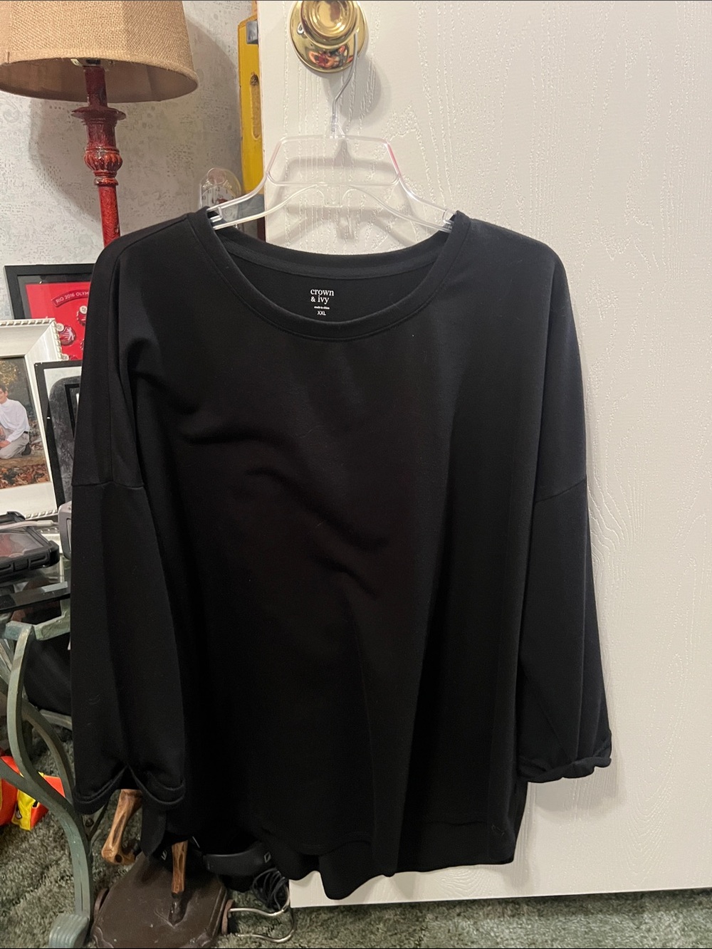 crown & ivy Black Relaxed Long Sleeve Crewneck Top